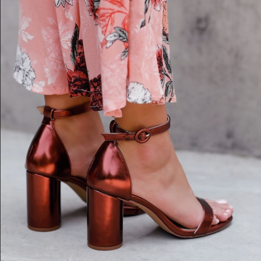 NWT LuLu’s Copper Heels